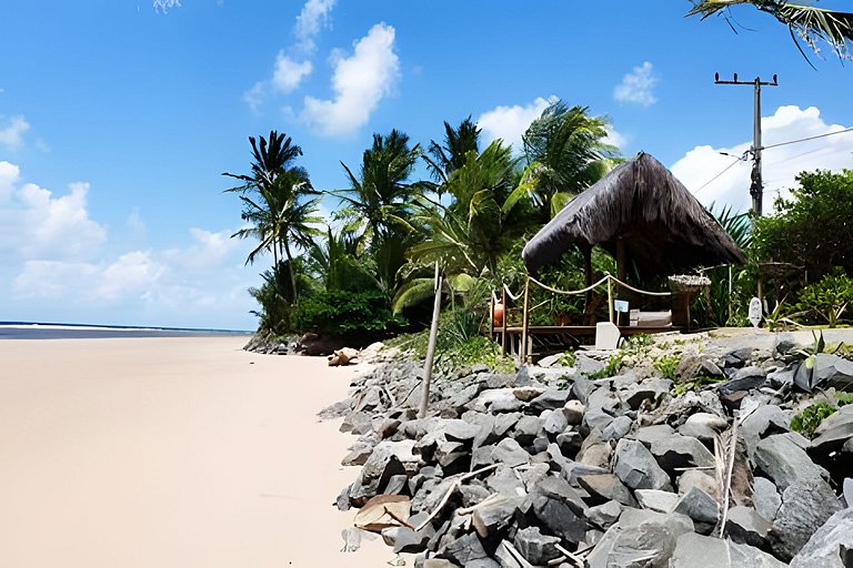 Casa Licuri Praia de Algodões, na beira do mar.